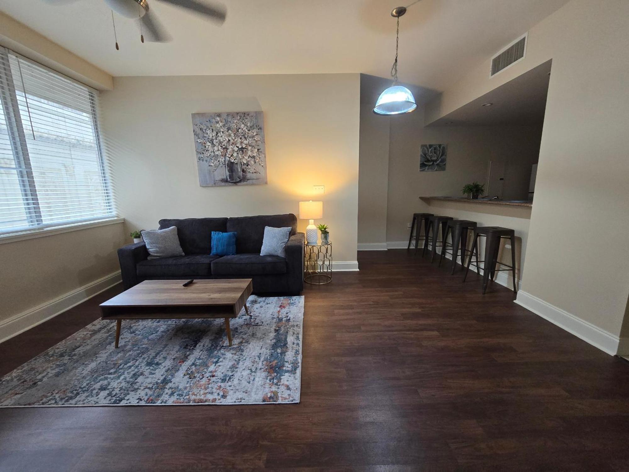 Amazing Condos Beautiful View 2 Blocks To French Quarter, Small Rooftop Pool, Gym, Seanger Theater, Super Dome, And Bourbon St Nova Orleães Quarto foto