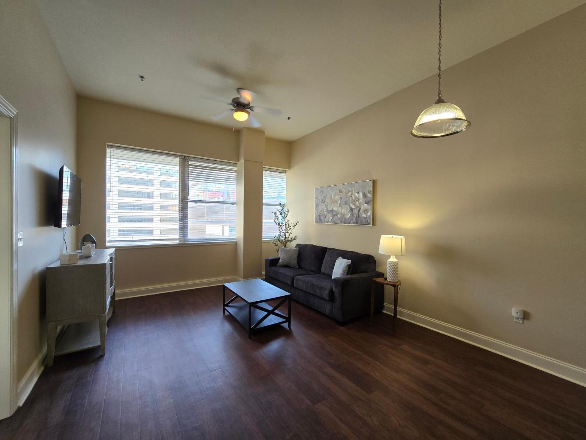 Amazing Condos Beautiful View 2 Blocks To French Quarter, Small Rooftop Pool, Gym, Seanger Theater, Super Dome, And Bourbon St Nova Orleães Quarto foto