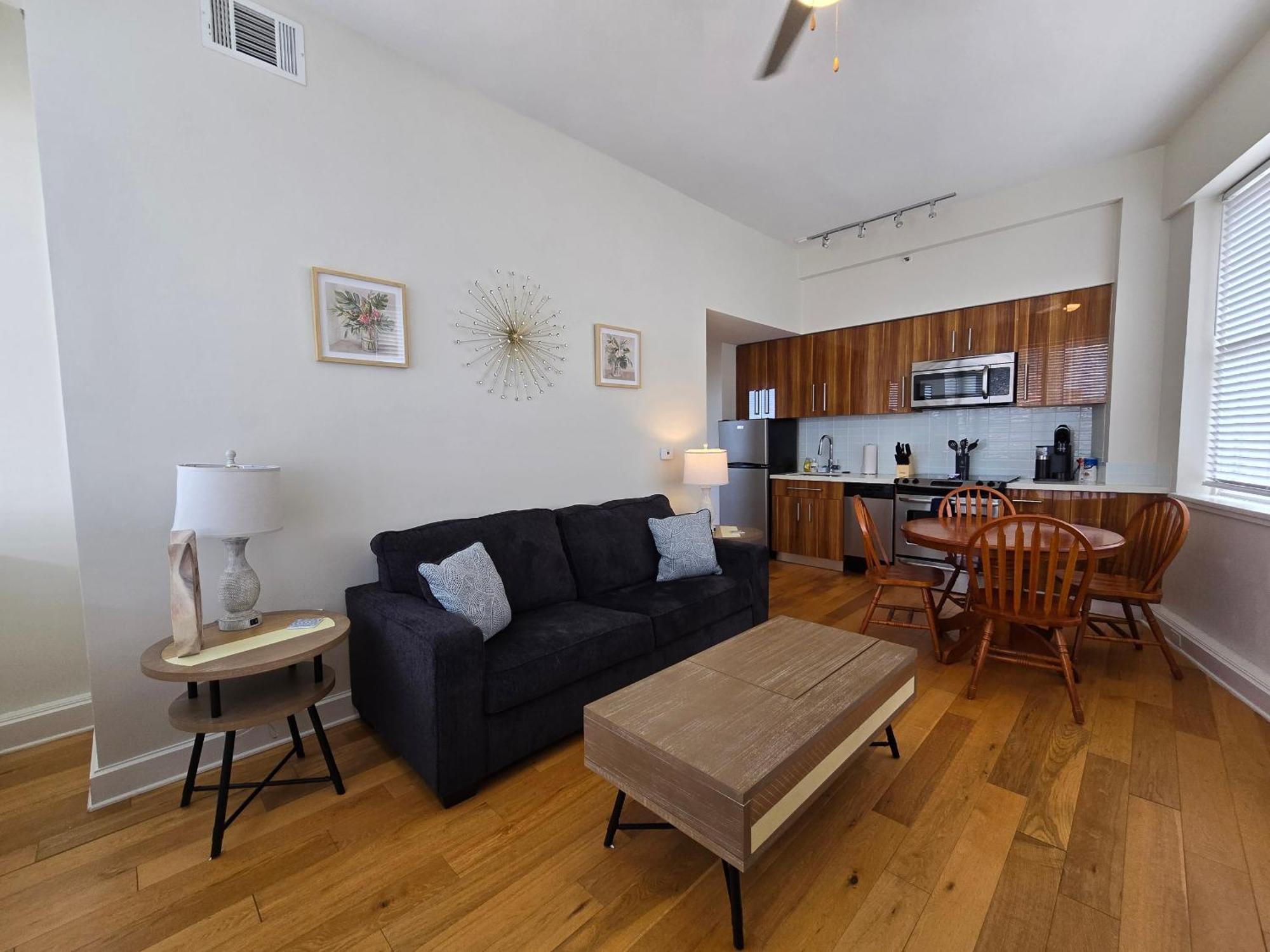 Amazing Condos Beautiful View 2 Blocks To French Quarter, Small Rooftop Pool, Gym, Seanger Theater, Super Dome, And Bourbon St Nova Orleães Quarto foto