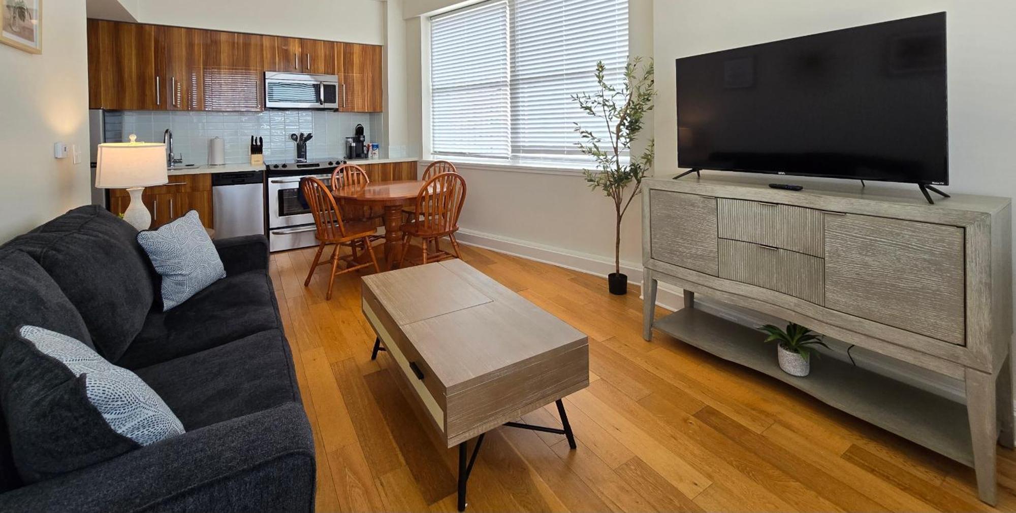 Amazing Condos Beautiful View 2 Blocks To French Quarter, Small Rooftop Pool, Gym, Seanger Theater, Super Dome, And Bourbon St Nova Orleães Quarto foto