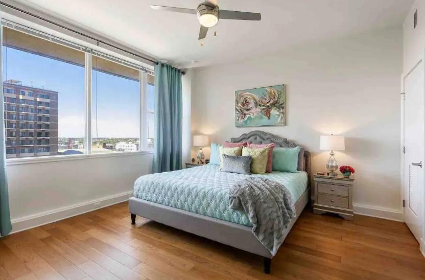 Amazing Condos Beautiful View 2 Blocks To French Quarter, Small Rooftop Pool, Gym, Seanger Theater, Super Dome, And Bourbon St Nova Orleães Quarto foto