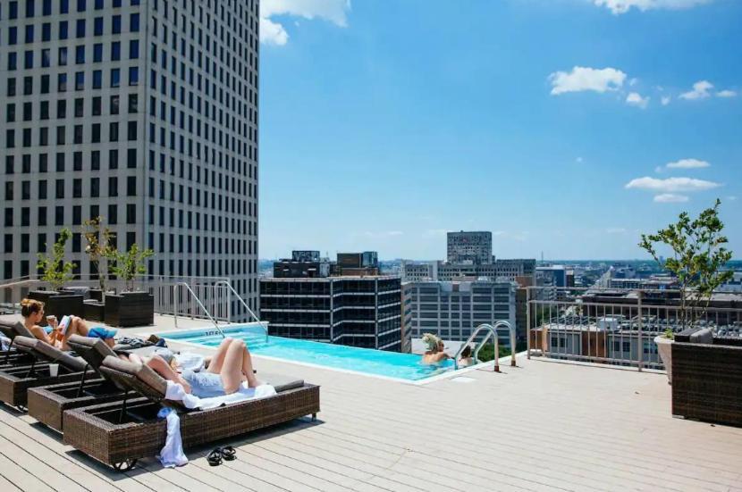 Amazing Condos Beautiful View 2 Blocks To French Quarter, Small Rooftop Pool, Gym, Seanger Theater, Super Dome, And Bourbon St Nova Orleães Exterior foto