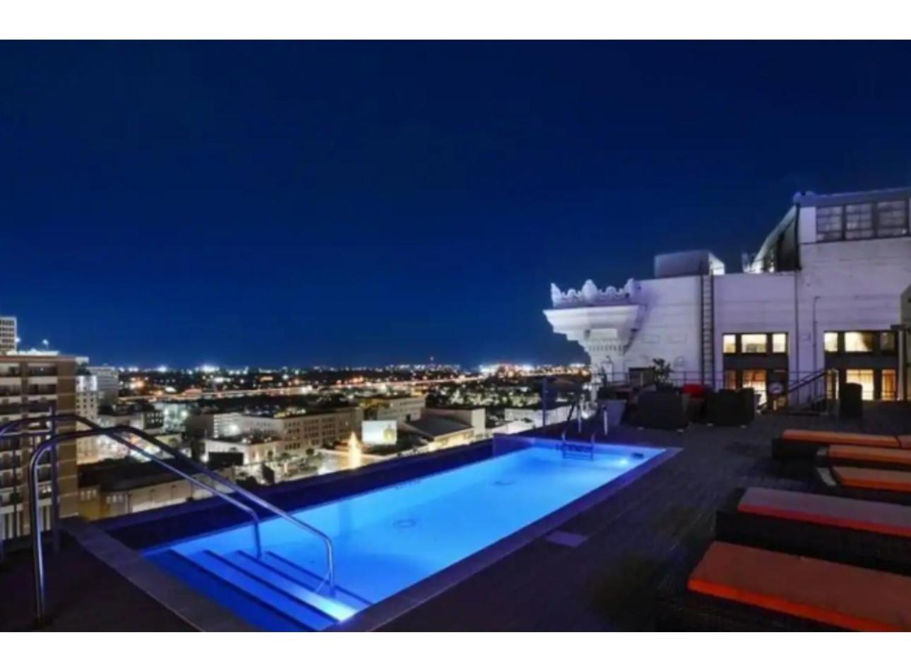Amazing Condos Beautiful View 2 Blocks To French Quarter, Small Rooftop Pool, Gym, Seanger Theater, Super Dome, And Bourbon St Nova Orleães Exterior foto