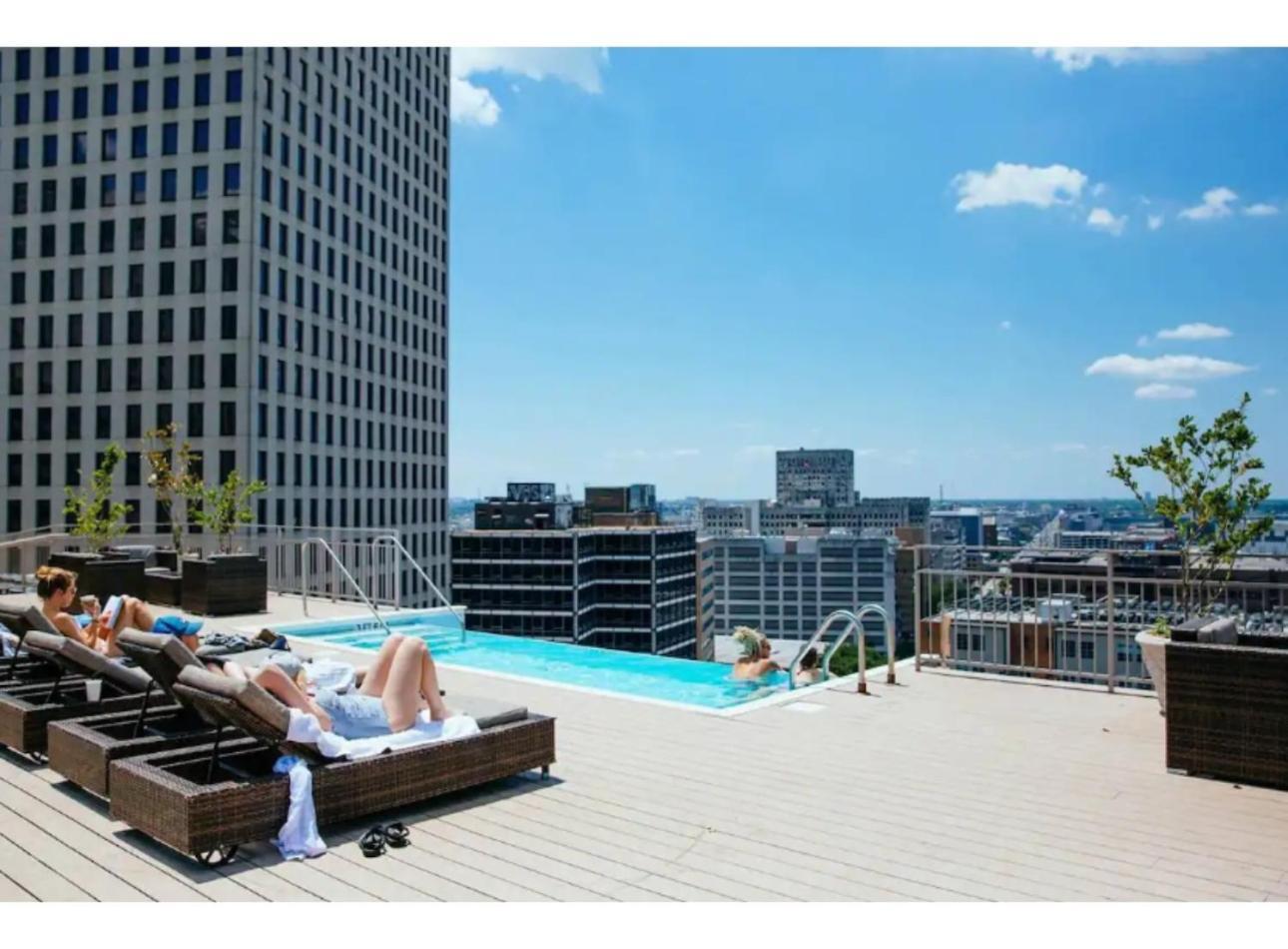 Amazing Condos Beautiful View 2 Blocks To French Quarter, Small Rooftop Pool, Gym, Seanger Theater, Super Dome, And Bourbon St Nova Orleães Exterior foto