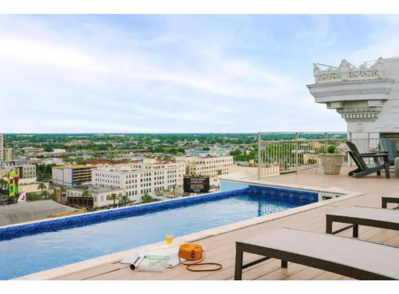 Amazing Condos Beautiful View 2 Blocks To French Quarter, Small Rooftop Pool, Gym, Seanger Theater, Super Dome, And Bourbon St Nova Orleães Exterior foto
