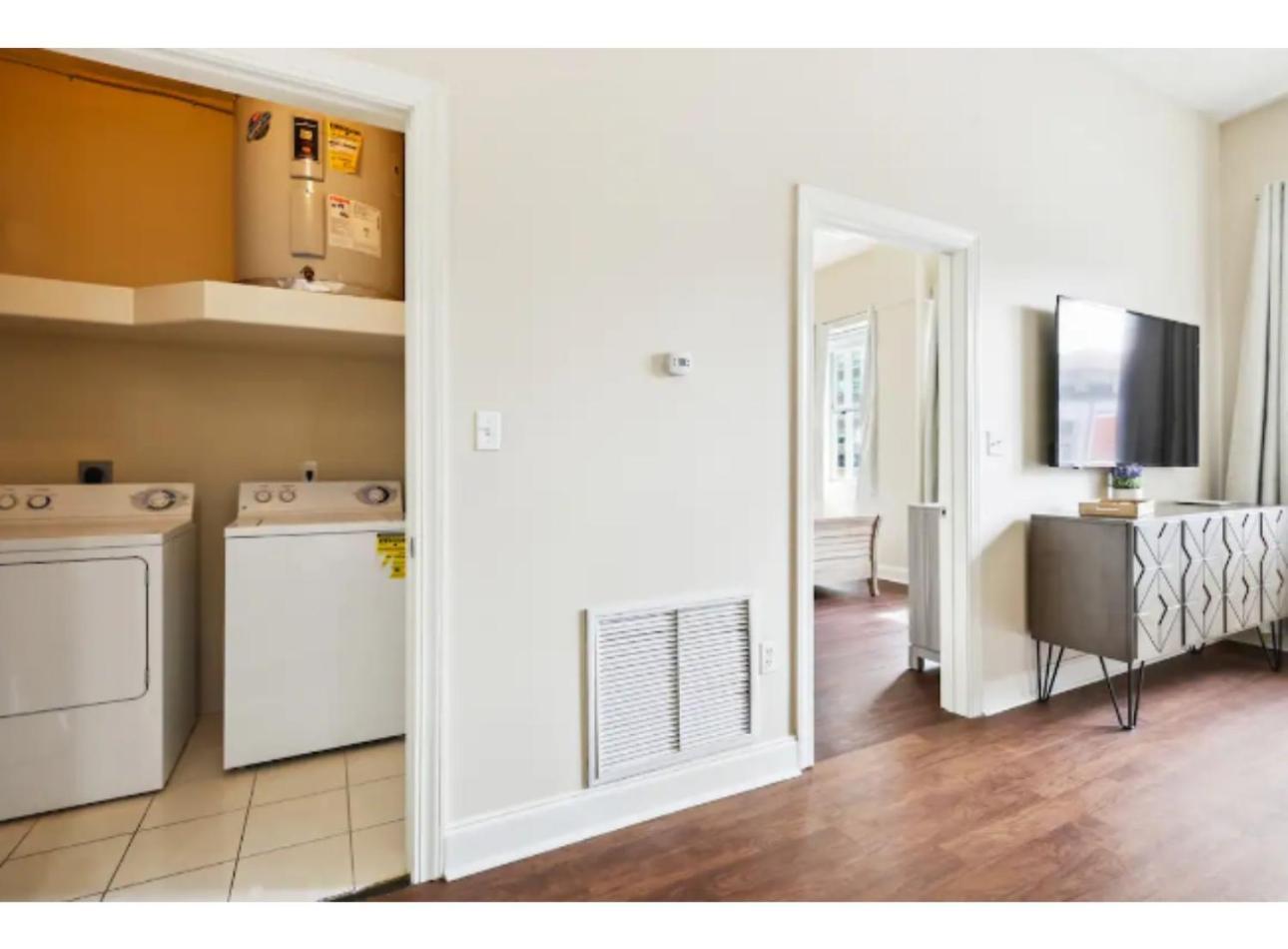Amazing Condos Beautiful View 2 Blocks To French Quarter, Small Rooftop Pool, Gym, Seanger Theater, Super Dome, And Bourbon St Nova Orleães Quarto foto