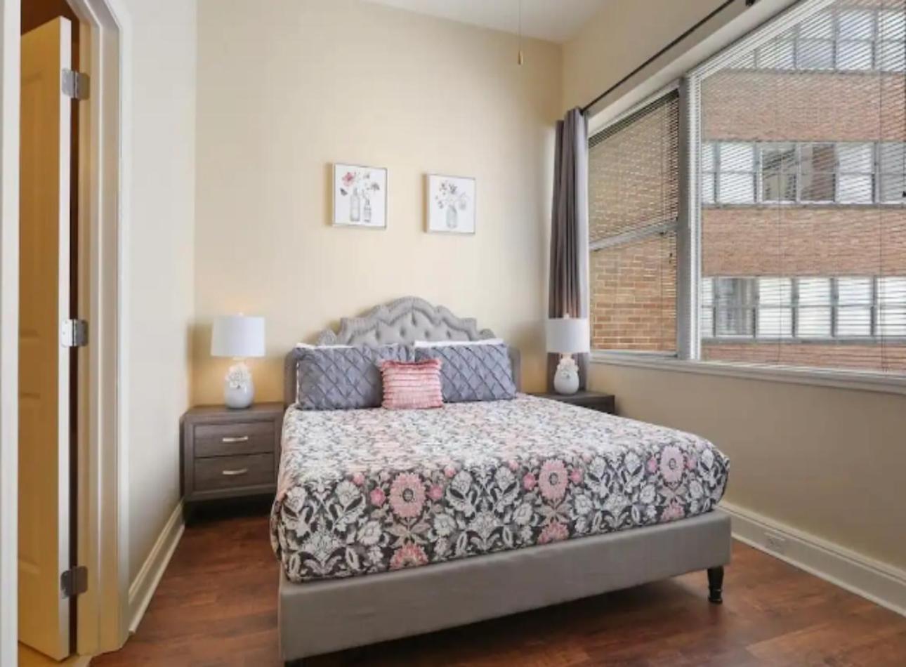 Amazing Condos Beautiful View 2 Blocks To French Quarter, Small Rooftop Pool, Gym, Seanger Theater, Super Dome, And Bourbon St Nova Orleães Exterior foto