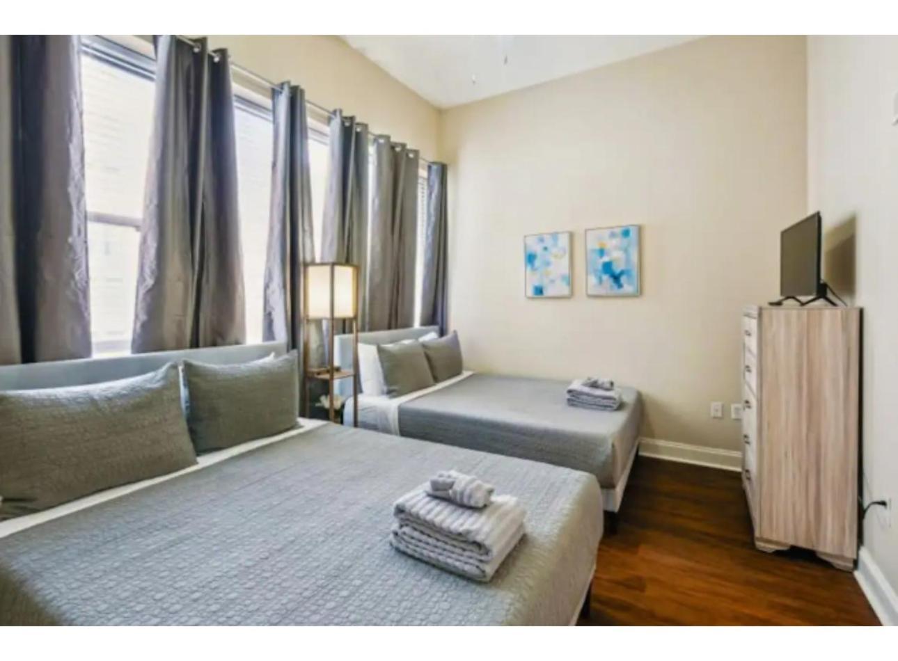 Amazing Condos Beautiful View 2 Blocks To French Quarter, Small Rooftop Pool, Gym, Seanger Theater, Super Dome, And Bourbon St Nova Orleães Quarto foto